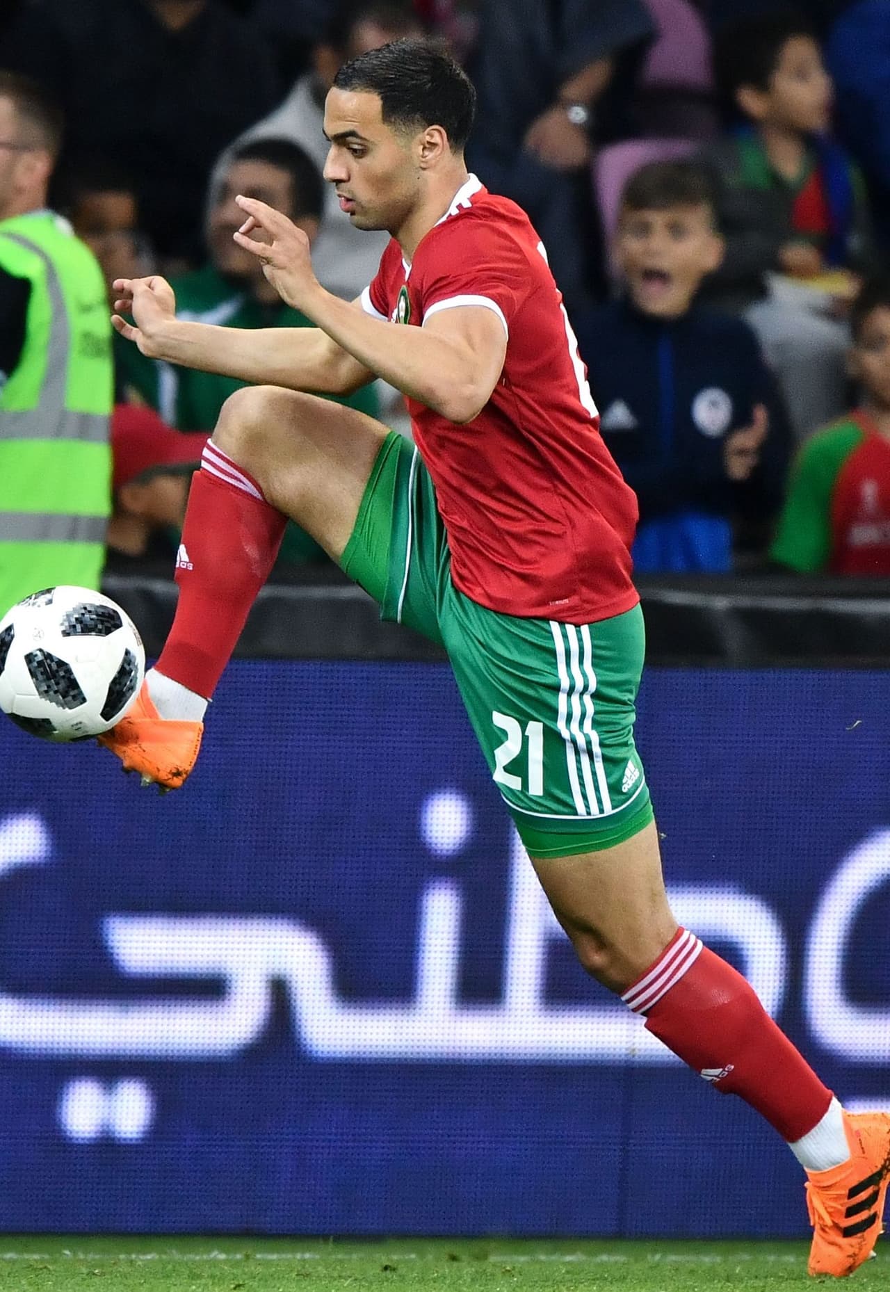 Mehdi Carcela (Delantero / Standard Lieja)