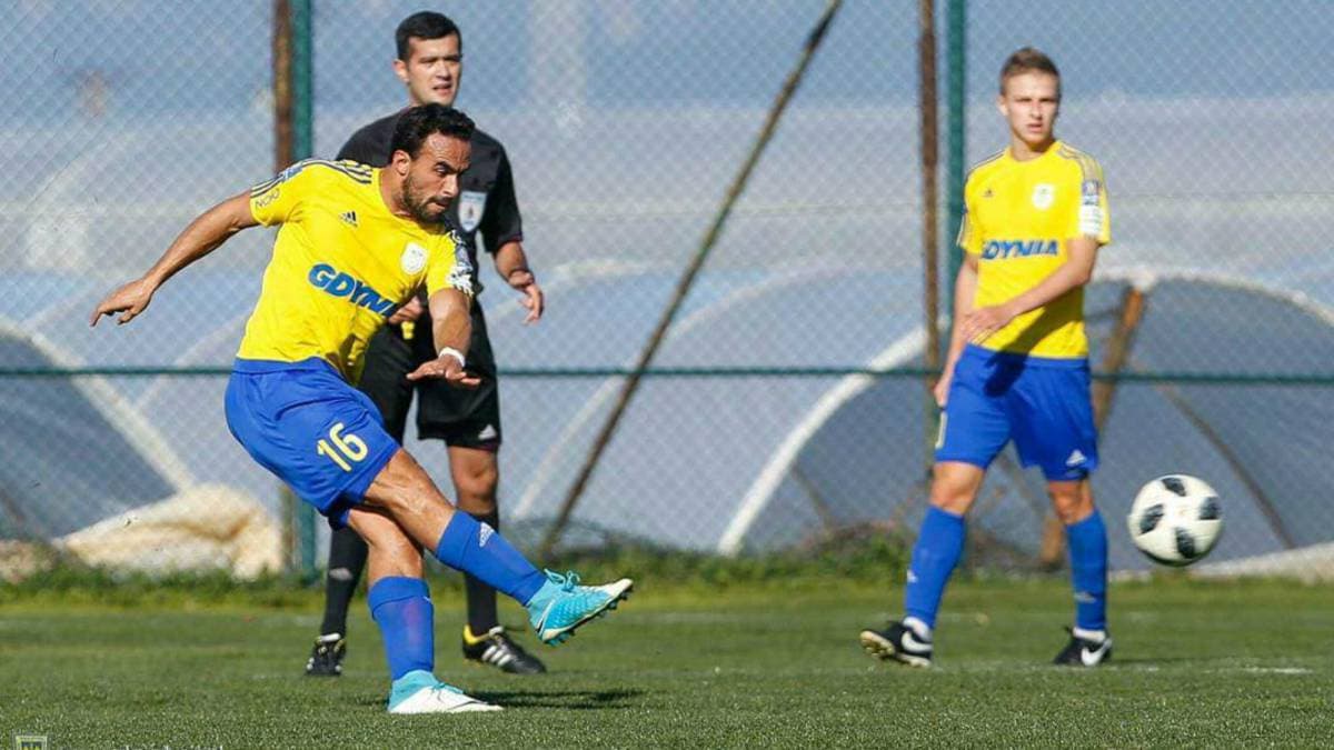 El Paleta anotó dos goles en los 9 partidos que disputó en los cinco meses que estuvo en Polonia para luego emigrar al East Bengal de India.