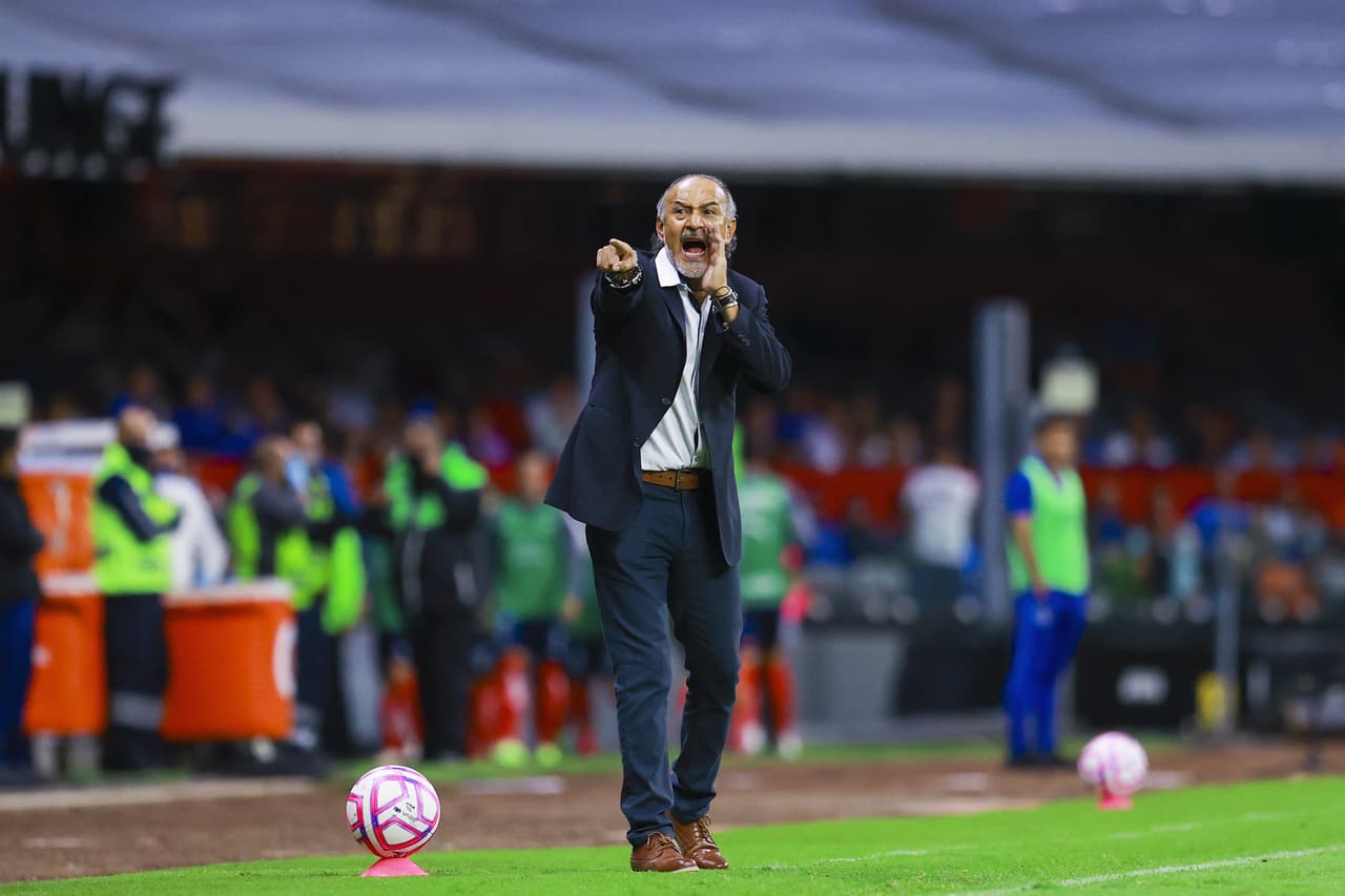 Cruz Azul y Rayados empataron 0-0 y dejaron todo para la vuelta en Cuartos de Final.