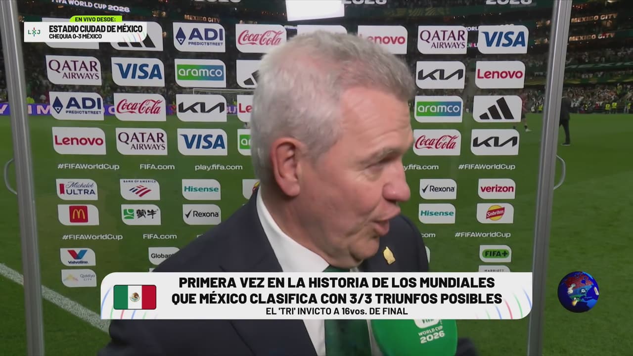 Un emocionado Javier Aguirre dedica la noche a Memo Ochoa