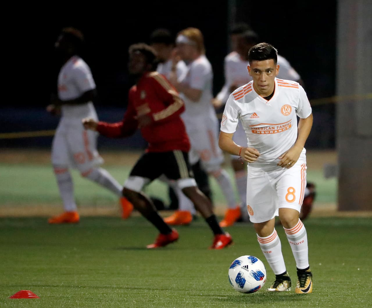 Por el fichaje de Barco se pagaron 15 millones de dólares, la cifra más alta en la historia de la liga.