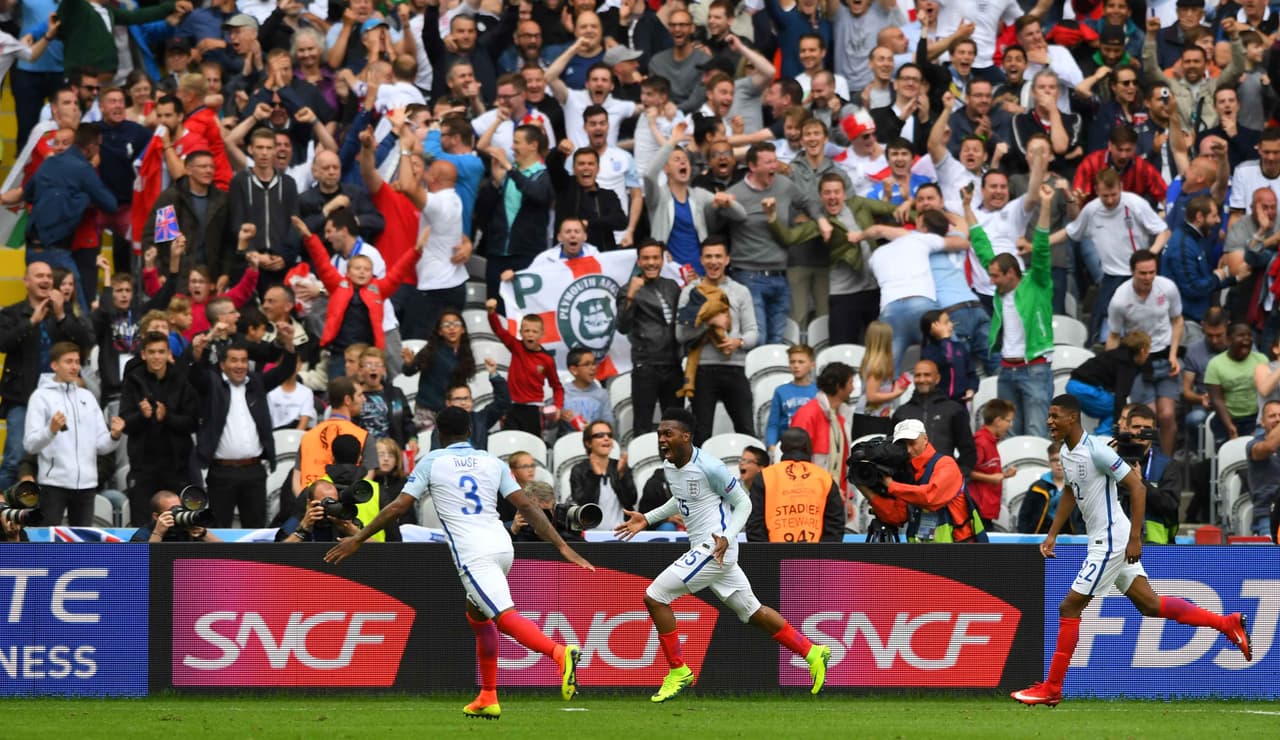 Inglaterra se colocó como líder del Grupo B con 4 puntos, Gales es segundo con 3 empatado con Eslovaquia y Rusia es colero con una sola unidad.