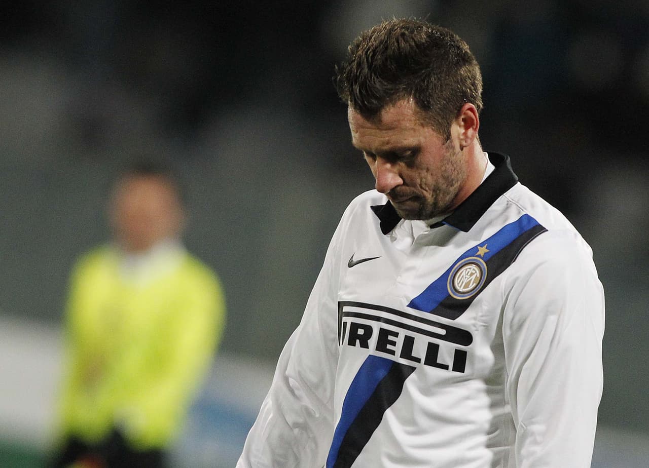 Sin embargo solo estuvo una temporada y se marchó al Parma firmando un contrato de corto plazo, debido a su estado físico.