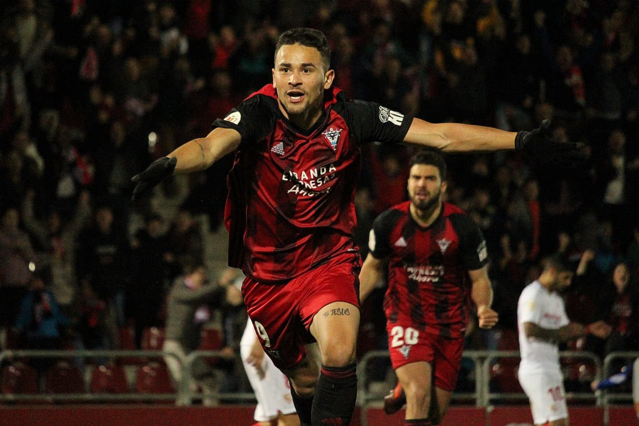 Mirandés | Llegan a la siguiente ronda tras golear 3-1 a Sevilla con doblete de Barrozo Rodrigues.