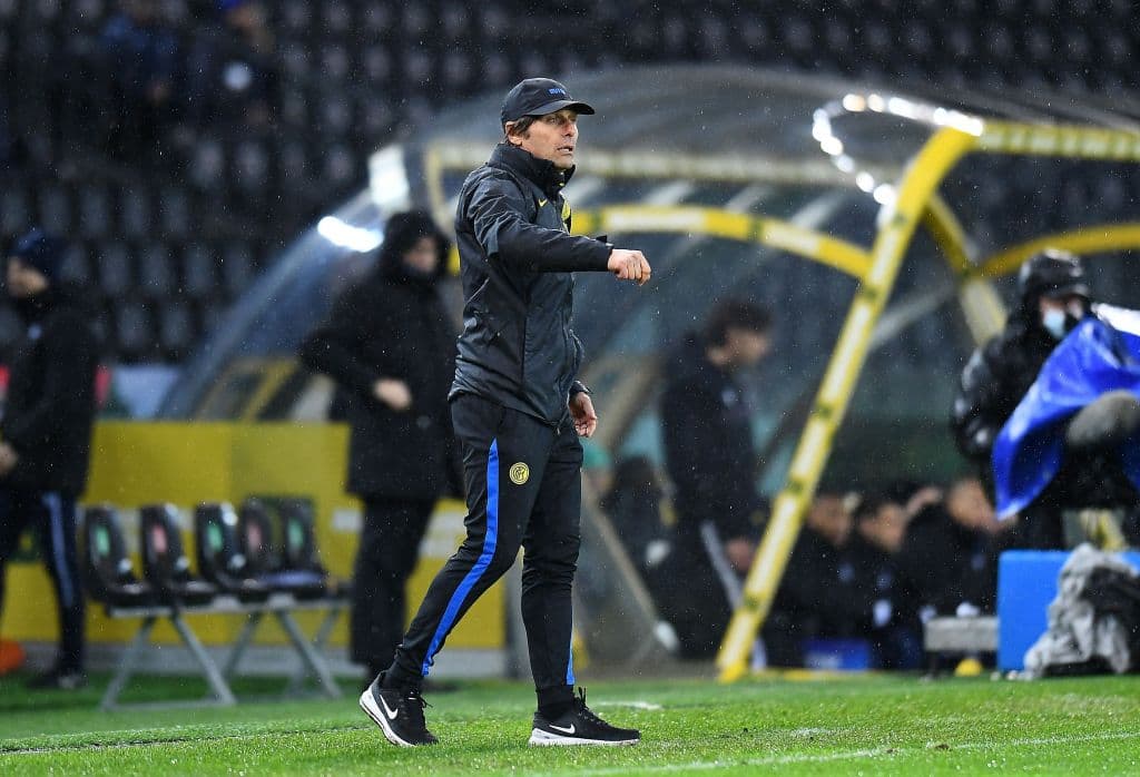 Los goles no llegaron al Friuli en el empate entre Udinese e Inter. Los de Conte dejaron ir la oportunidad de igualar en puntos al Milan y cierran la jornada como segundos con 41 puntos.