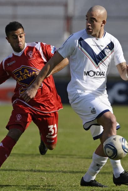 David Ramírez anotó el segundo gol de Vélez para el triunfo por 2-0. Horas después, Lanús, que era el perseguidor más cercano, cayó y de ese modo se confirmó el título argentino para Vélez Sarsfield.