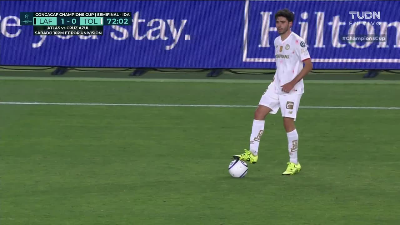 ¡GOL!  anota para Toluca. Jesús Angulo