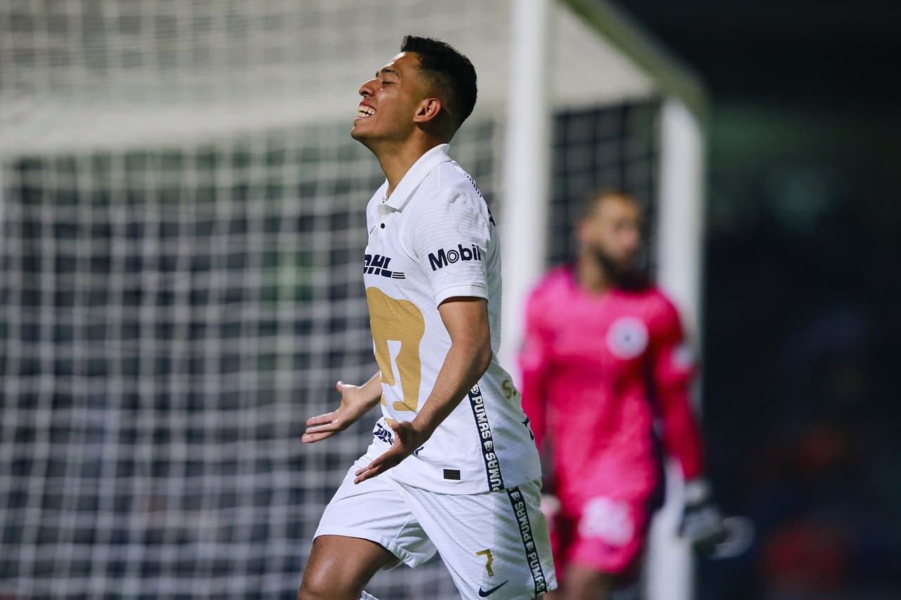 Pumas fue un vendaval imparable que en 10 minutos encontró el 3-0 para obligar a los penales. Sebastián Saucedo metió un derechazo en el área que todo CU lo cantó. Todo se decidiría desde los 11 pasos.