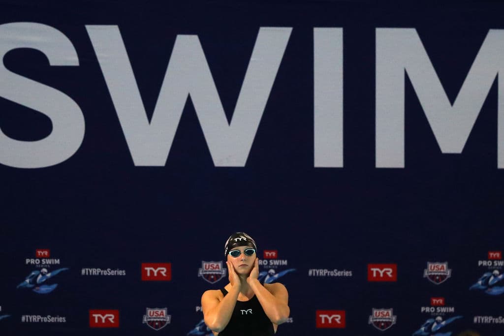 Katie Ledecky ha roto seis veces el récord mundial de los 1,500 metros libres. Esperaremos un año para verla debutar en el programa olímpico en la rama femenina en Tokio 2021.