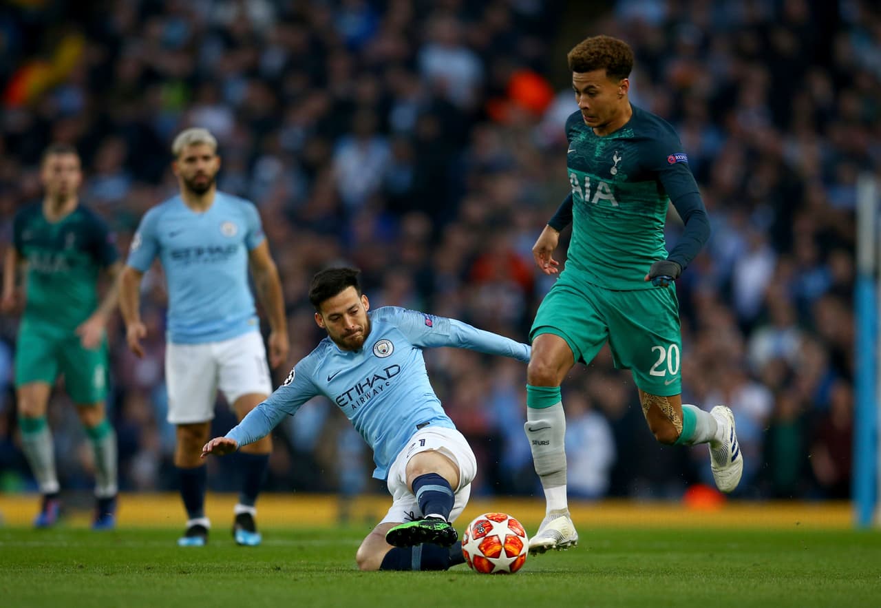 <b>El City estaba cerca de la voltereta</b>
<br>Manchester City necesitaba solamente un gol para avanzar a la siguiente fase, pero los Spurs con un tanto más, obligaría a los de Guardiola a buscar dos goles.