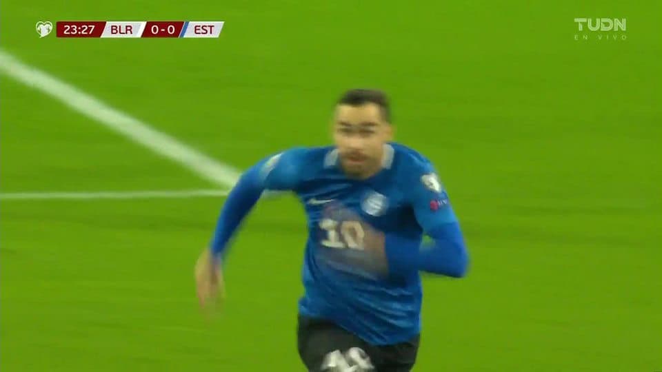 Tiro desviado de Sergei Zenjov