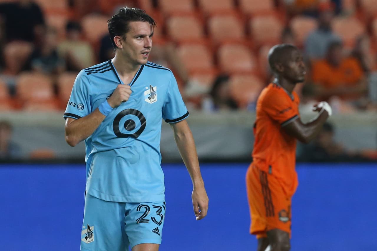 El francés Adrien Hunoufue el autor de los dos tantos de Minnesota United, que venció 2-1 a Houston Dynamo FC.
<br>