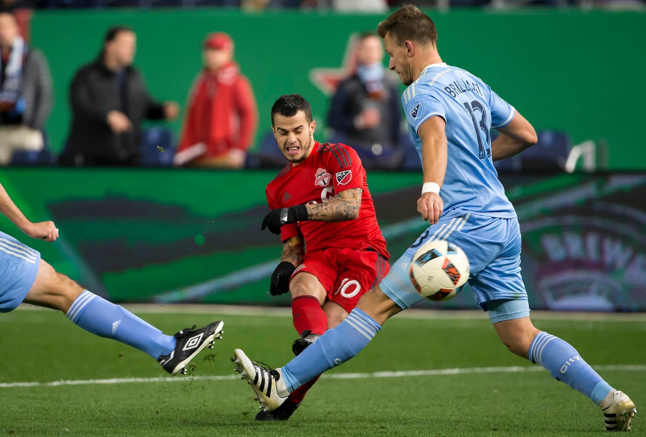 El 6 de noviembre 'la Hormiga Atómica' sentó cátedra en 'la Gran Manzana'. (USA Today Images)