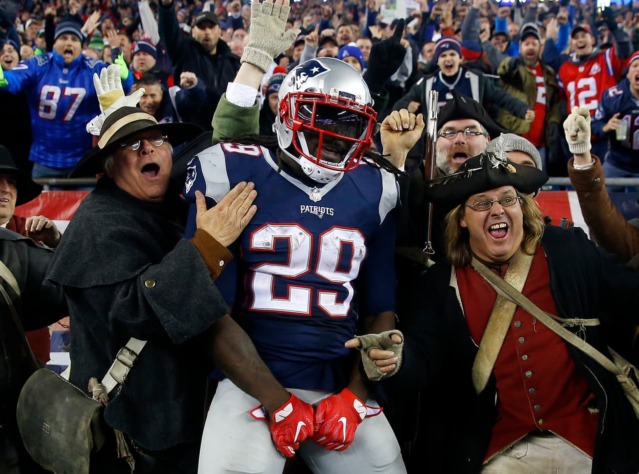 <b>49 RB - LEGARRETTE BLOUNT</b>
<br>Incluso los Patriots no esperaban que Blount librara 334 acarreos y 19 touchdowns, incluyendo los playoffs. No es probable que languidezca en el mercado durante un mes como lo hizo hace un año.