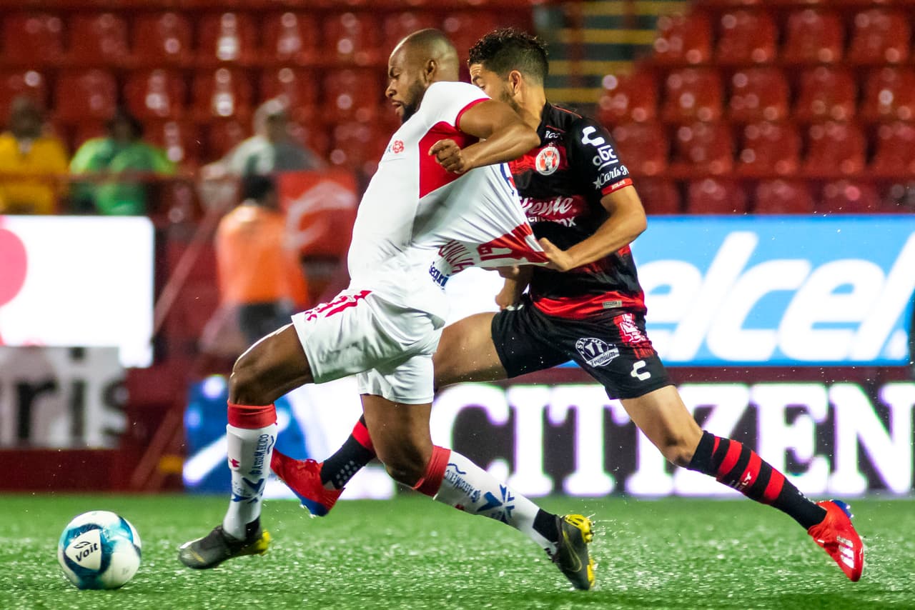 Al descanso el resultado parcial le favorecía a Xolos de manera justa ya que había sido el conjunto que buscó más el arco rival.