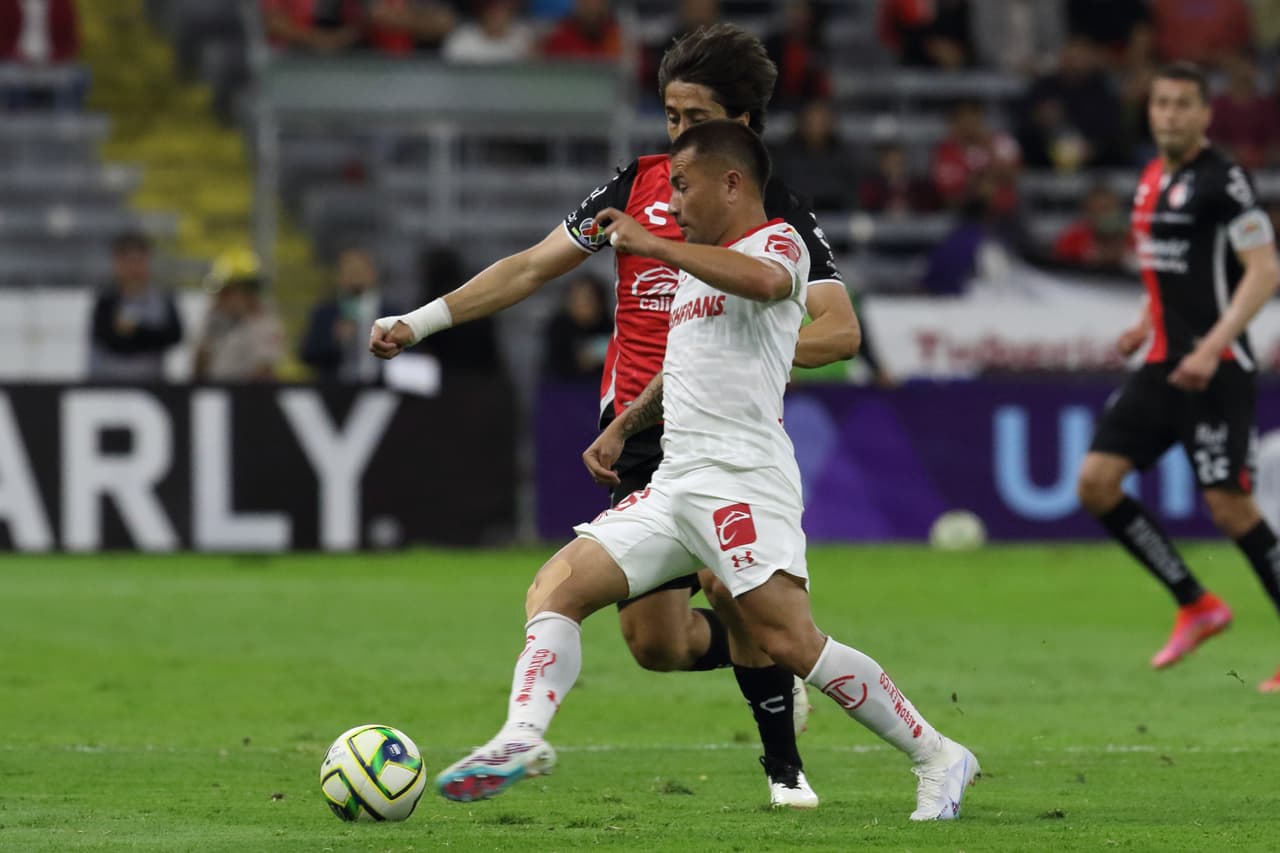 Atlas y Toluca firmaron un empate sin goles en partido pendiente de la Jornada 1 del Torneo Clausura 2023 de Liga MX. El debut de los Rojinegros en el Jalisco se había postergado por la mala calidad del césped.