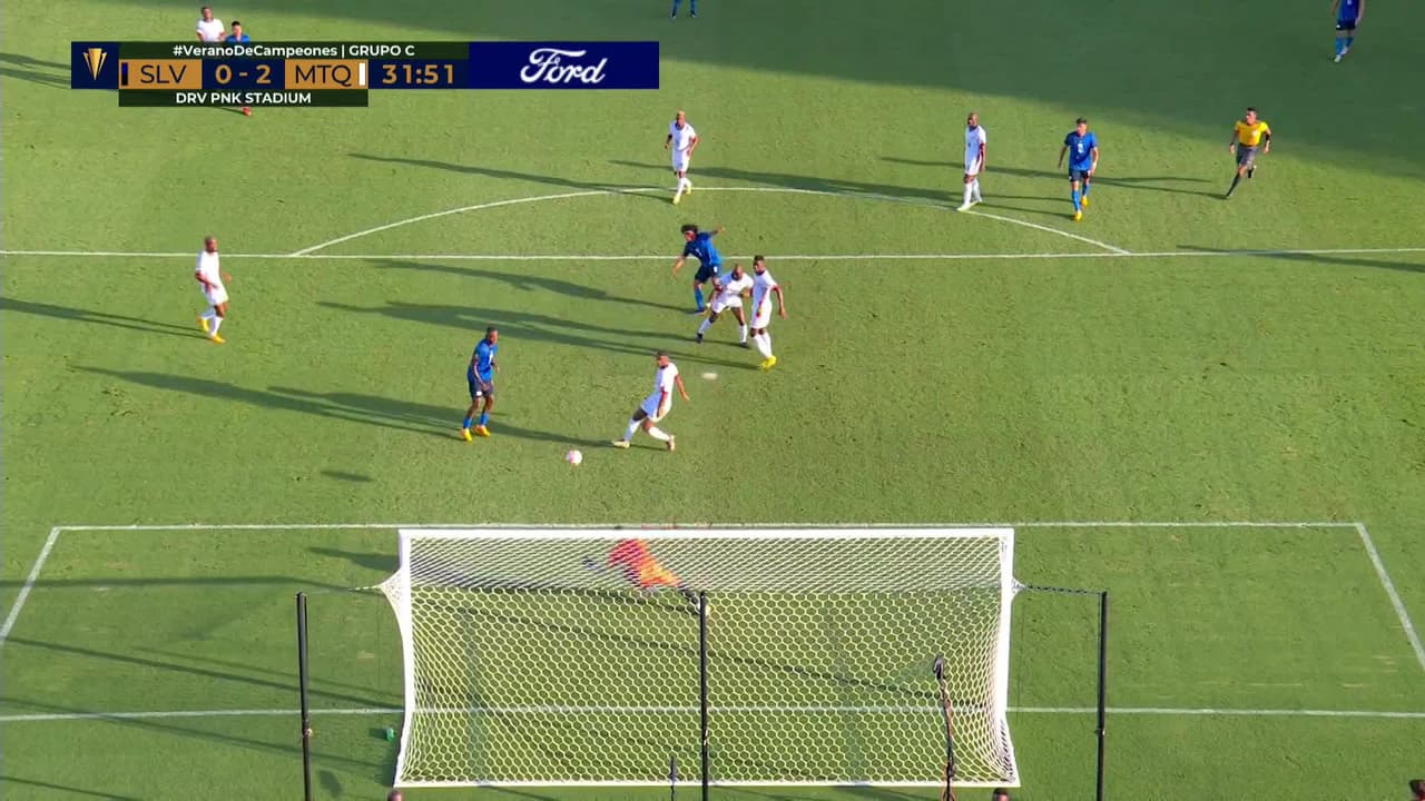 ¡TIRO ATAJADO! disparo por Leonardo Menjívar.