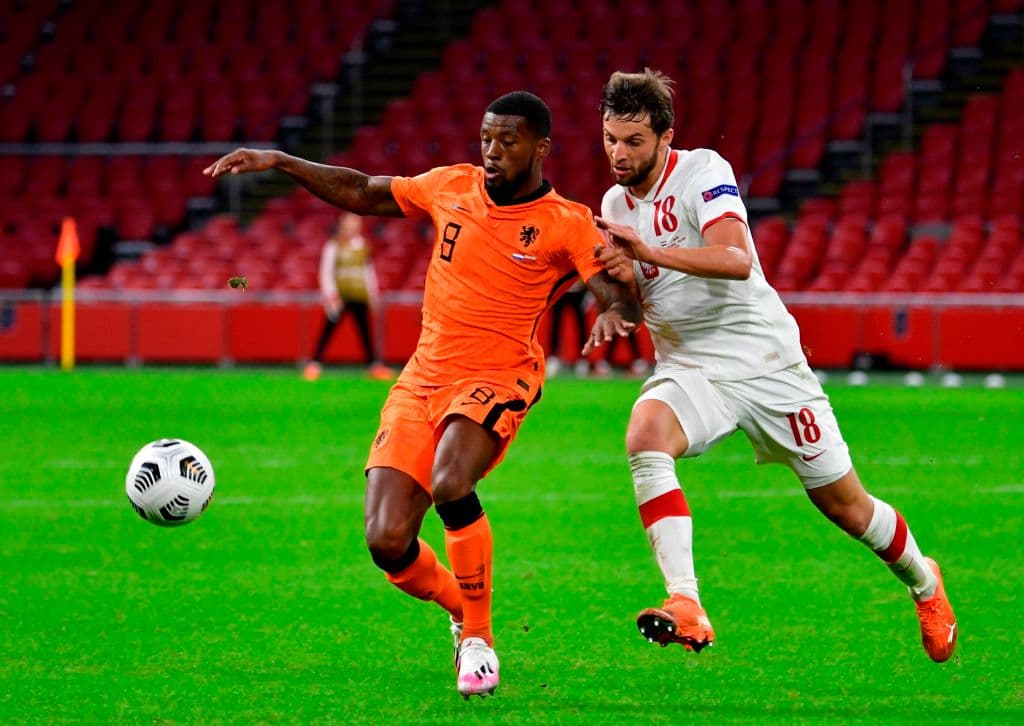 Steven Bergwijn marcó a los 61’ del juego el gol de la victoria para sumar sus primeras tres unidades en la competición.