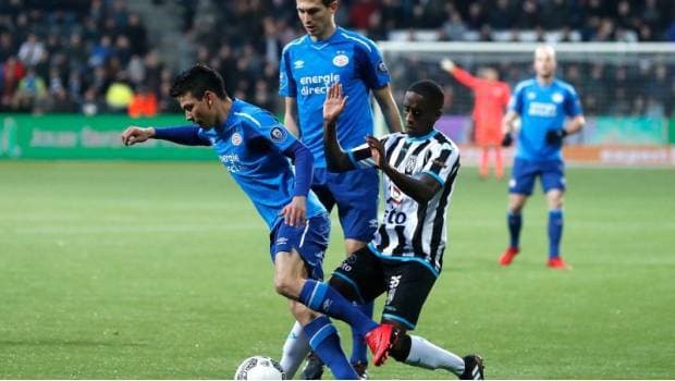 A ‘Chucky’ se le cebó la pólvora, pero lució en agónico triunfo del PSV ante Heracles 