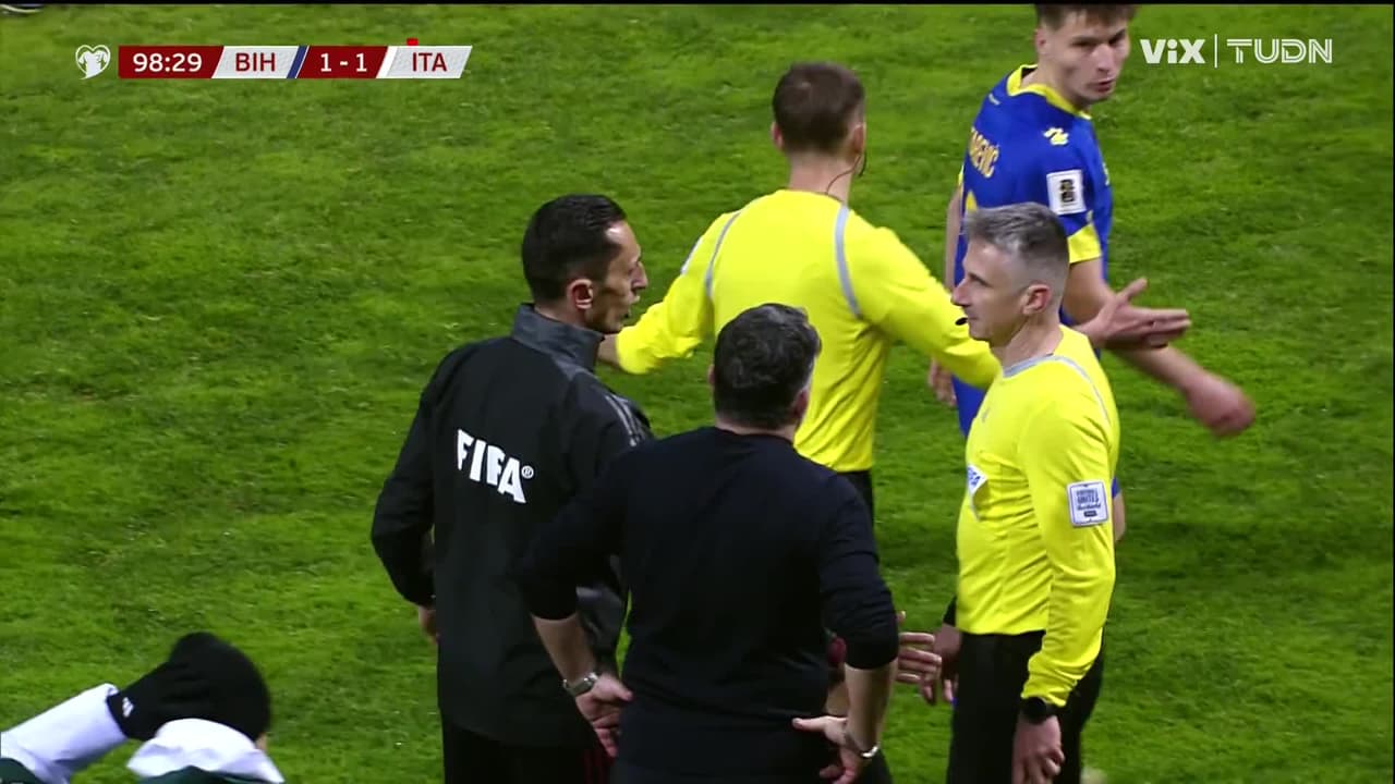 ¡Se prenden los ánimos entre Bajraktarevic y Gennaro Gattuso, se dicen de palabras!