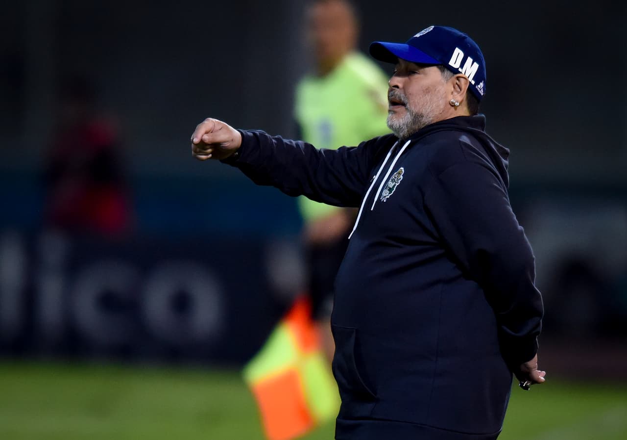 Sólo se paraba para dar instrucciones y tras unos minutos regresaba a la silla.