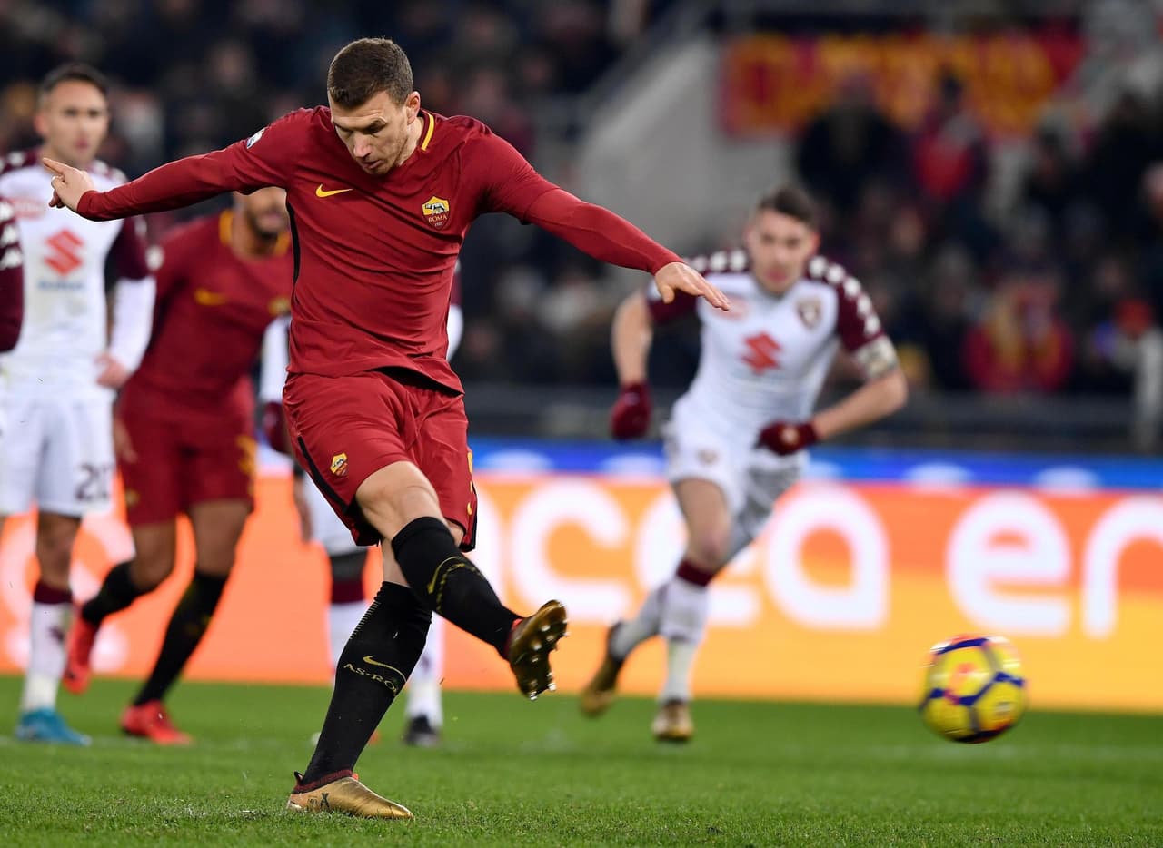 Roma tuvo la oportunidad del descuento al minuto 32 del segundo tiempo, pero Edin Dzeko falló un penalti.