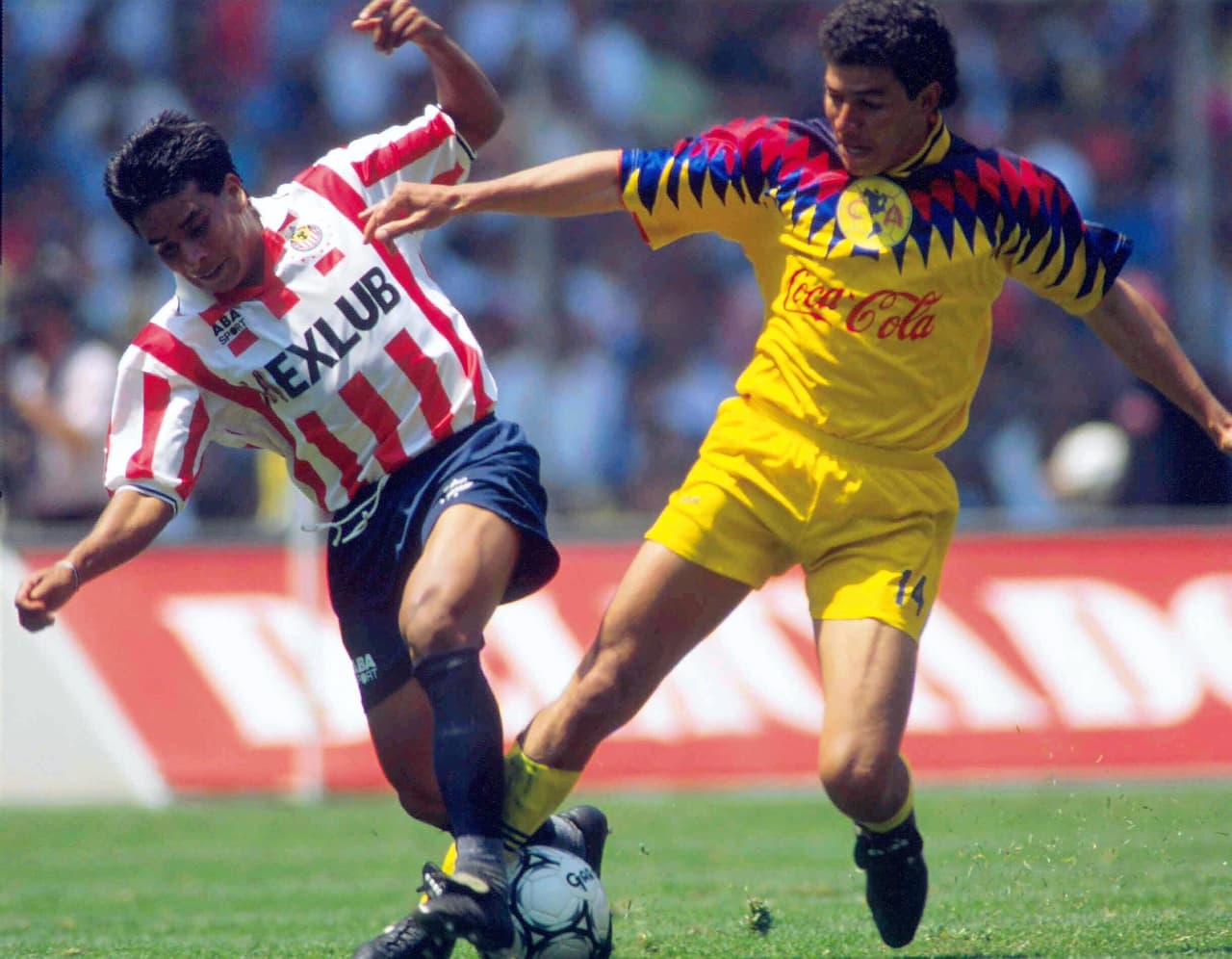 Vale decir que Alberto Coyote jugó de 1993 a 2001 para el Guadalajara, disputando un total de 259 partidos como mediocampista de recuperación. Un jugador plenamente identificado con los colores y el pasado de los tapatíos.