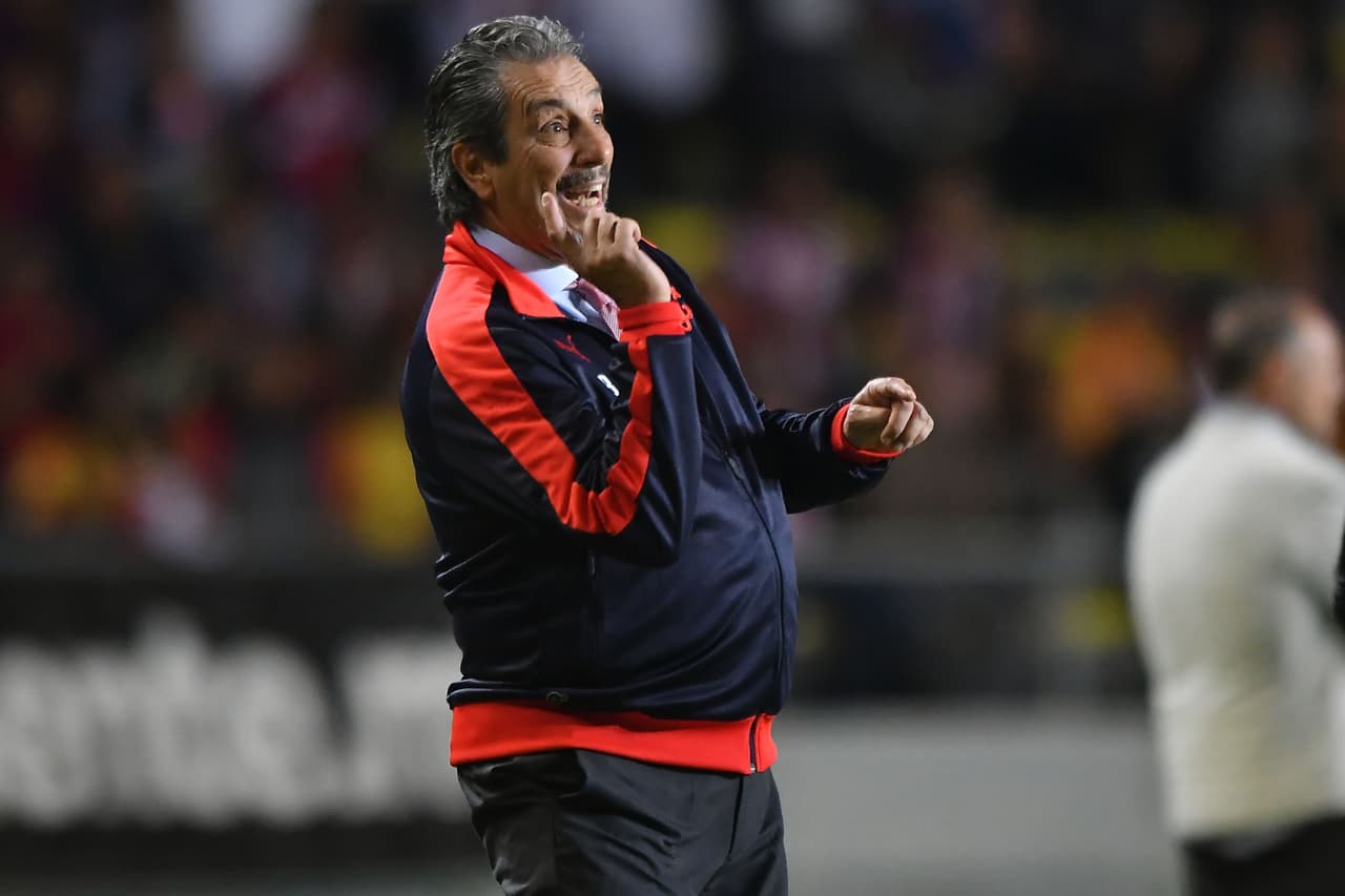 Tiene mucho por hacer Tomás Boy con las Chivas que con 15 puntos tienen pie y medio fuera de la Liguilla del
<a href="https://www.univision.com/deportes/futbol/liga-mx/*">Clausura 2019</a>. Su próximo rival será el Puebla como local.