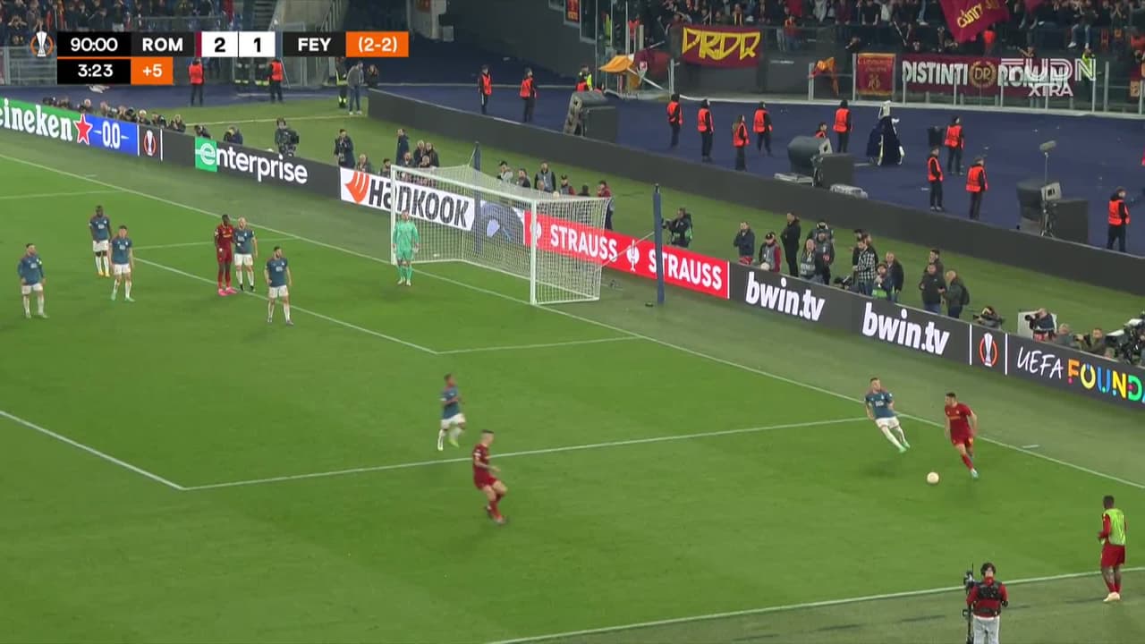 ¡TIRO ATAJADO! disparo por Paulo Dybala.