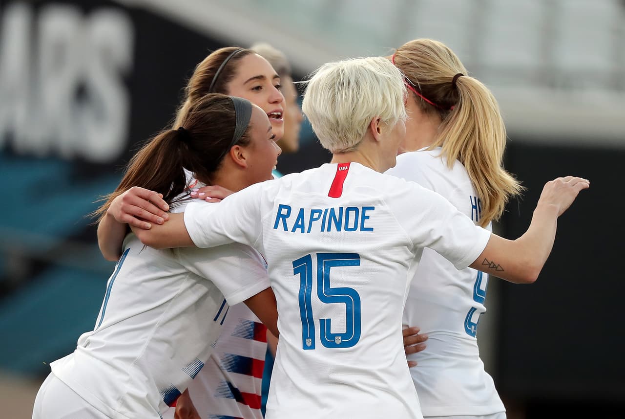 Estados Unidos impuso superioridad con un claro triunfo 4-0 contra México en amistoso de fútbol femenino disputado en Jacksonville.