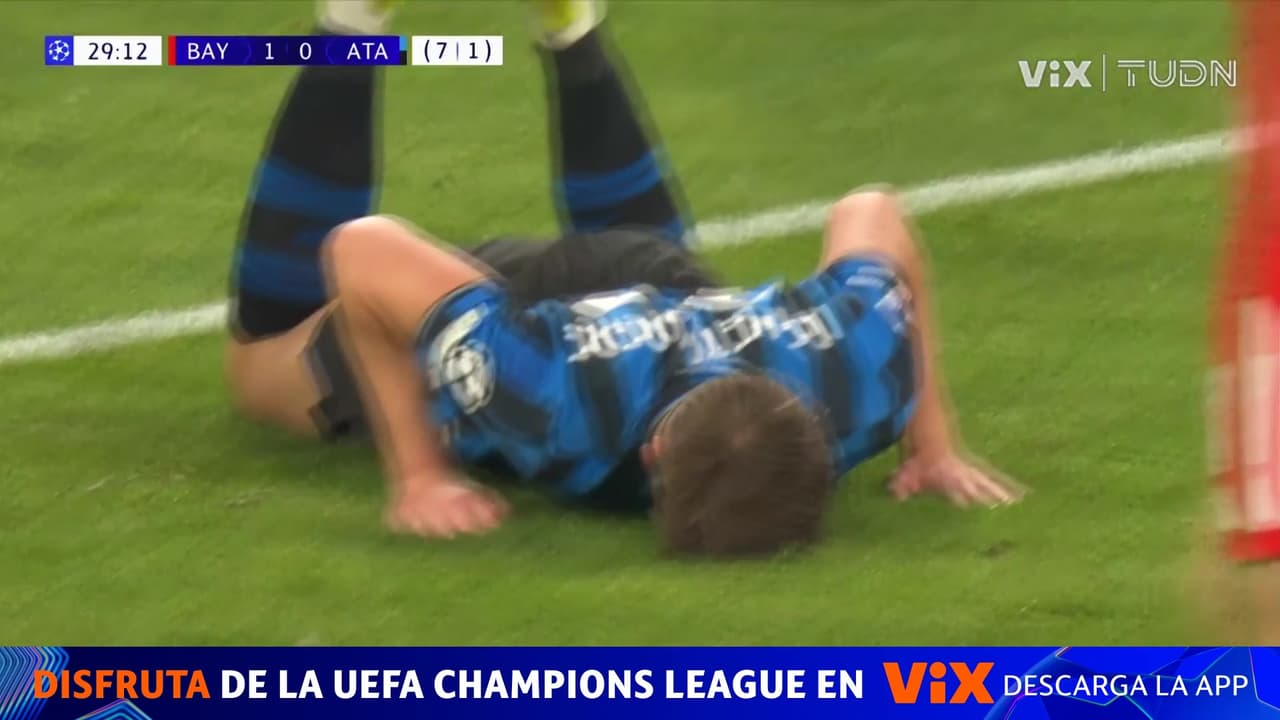 ¡El oso de la eliminatoria! Ketelaere falla solo frente a la portería