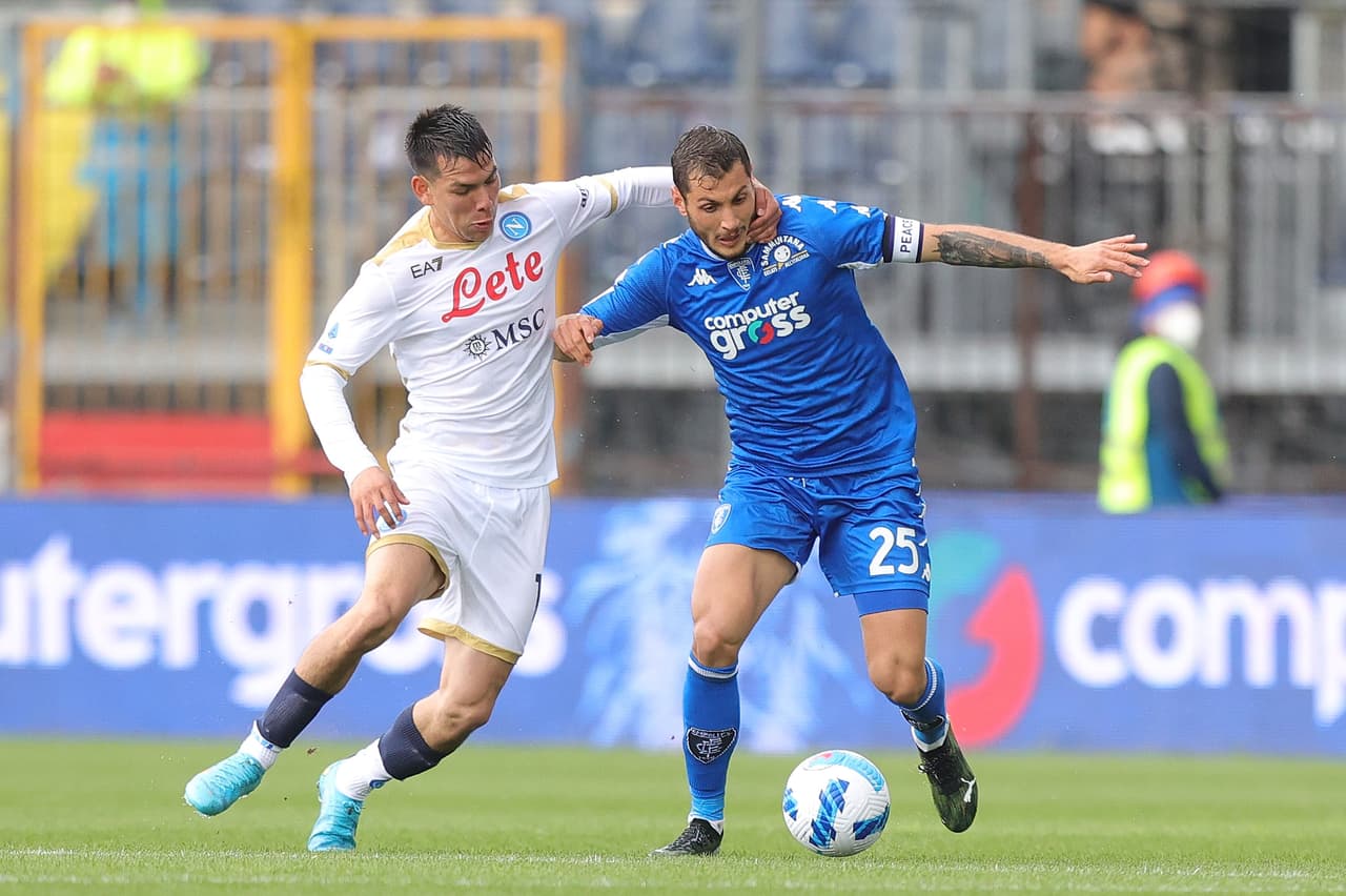 Hirving Lozano dio pase a gol, pero el Napoli se alejó de la lucha por el Scudetto con la épica remontada del Empoli para ganar 3-2 tras ir abajo 0-2 hasta los últimos 10 minutos en la Serie A.