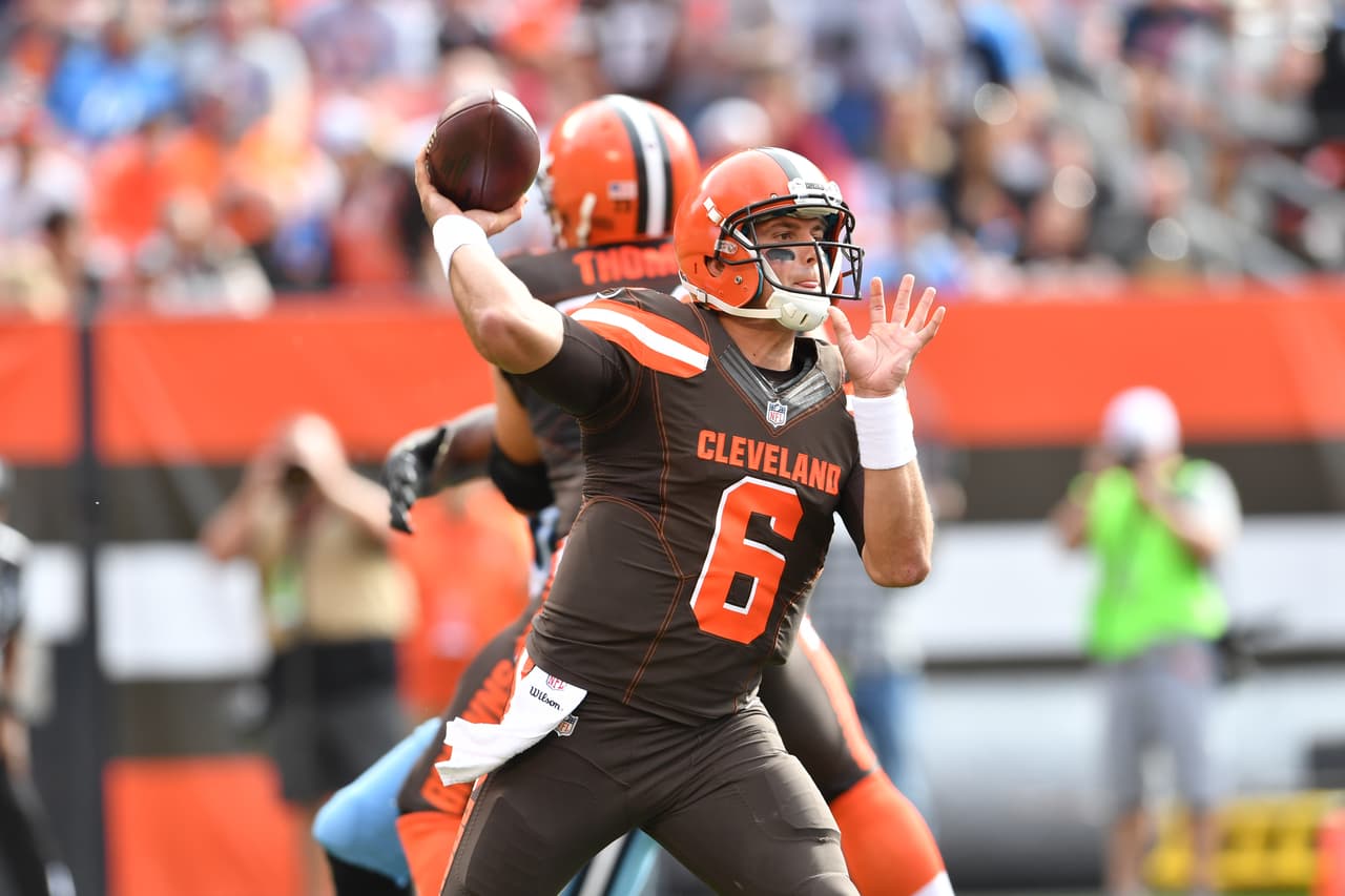 Cody Kessler comandó la ofensiva de Browns durante medio encuentro pero su desempeño igual fue de regular a malo con una intercepción y 121 yardas totales.