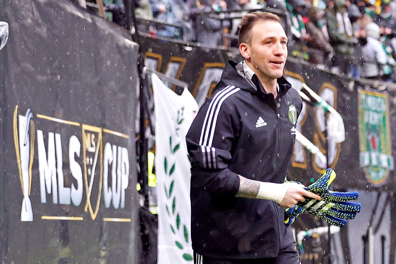 Tras atajar días atrás en la MLS Cup, Steve Clark se suma a Houston