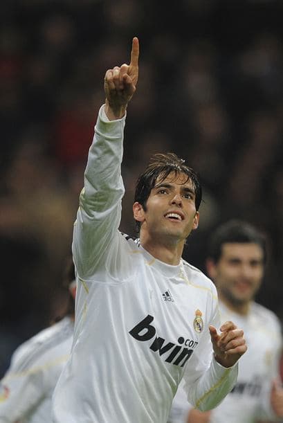 Kaká también hizo dos anotaciones para devolver la esperanza a los merengues de poder ganar la Liga.