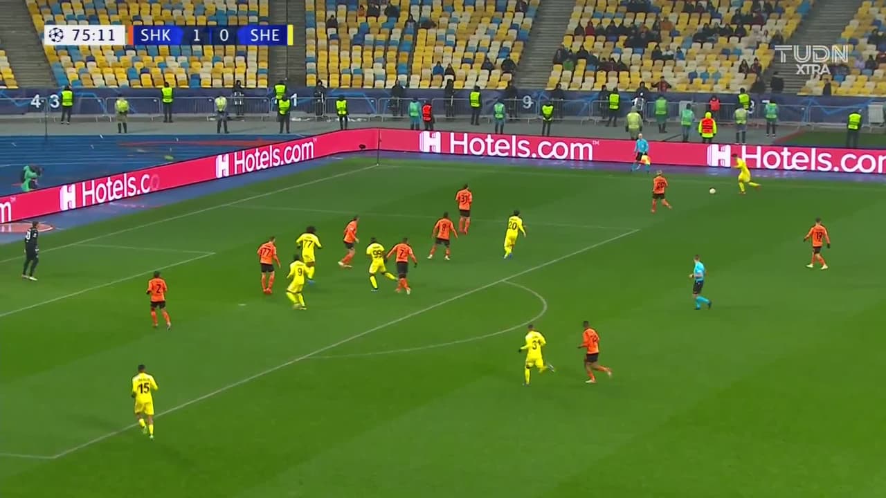 ¡TIRO ATAJADO! disparo por Adama Traoré.