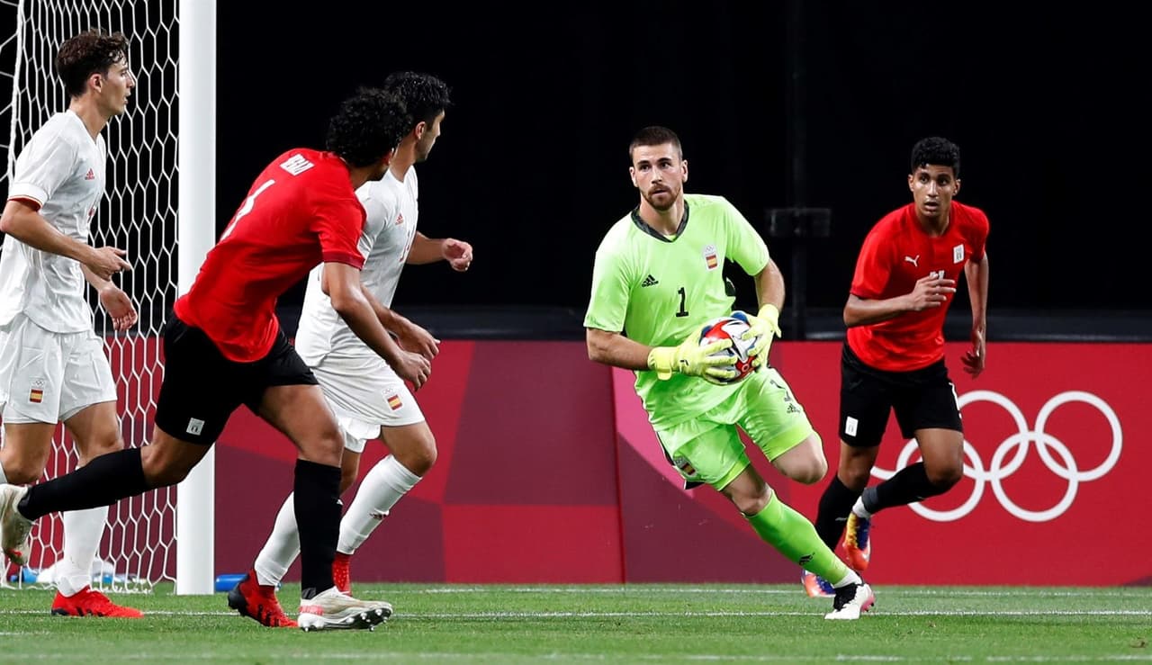 España tuvo un debut inesperado, pues empató ante Egipto 0-0 en el Domo de Sapporo. A pesar de contar con seis jugadores que participaron en la Euro 2020, no pudo obtener el triunfo en su primer partido.