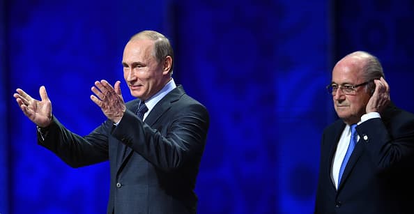 Putin, quien ha defendido la honestidad del suizo desde el estallido en mayo del escándalo de corrupción en la FIFA, prometió un gran Mundial.