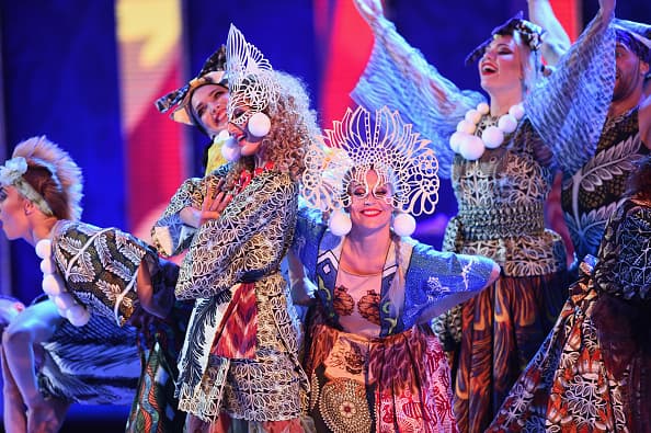 La parte más vistosa le correspondió al grupo de danza tradicional del Terem-Quartet,