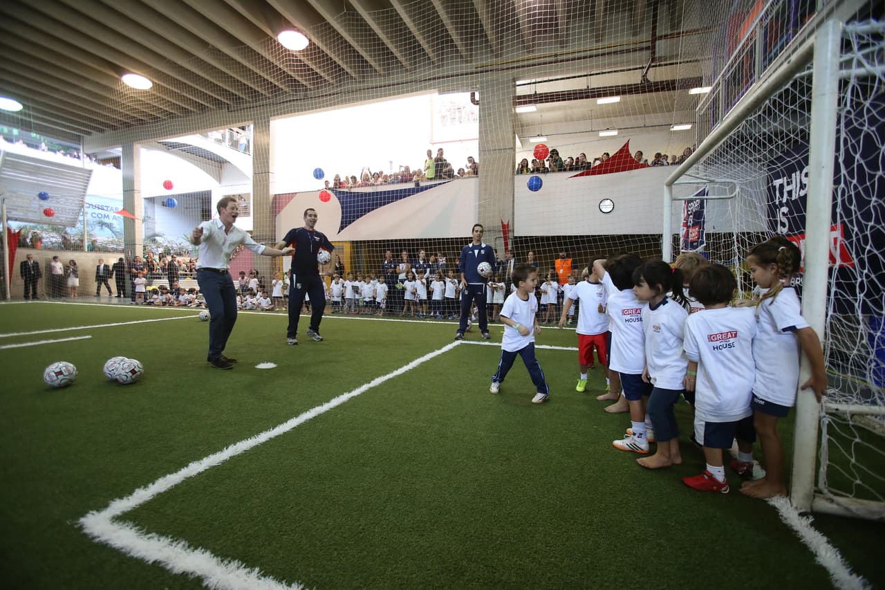 Y en varias oportunidades ha sido embajador de causas sociales entorno al fútbol.