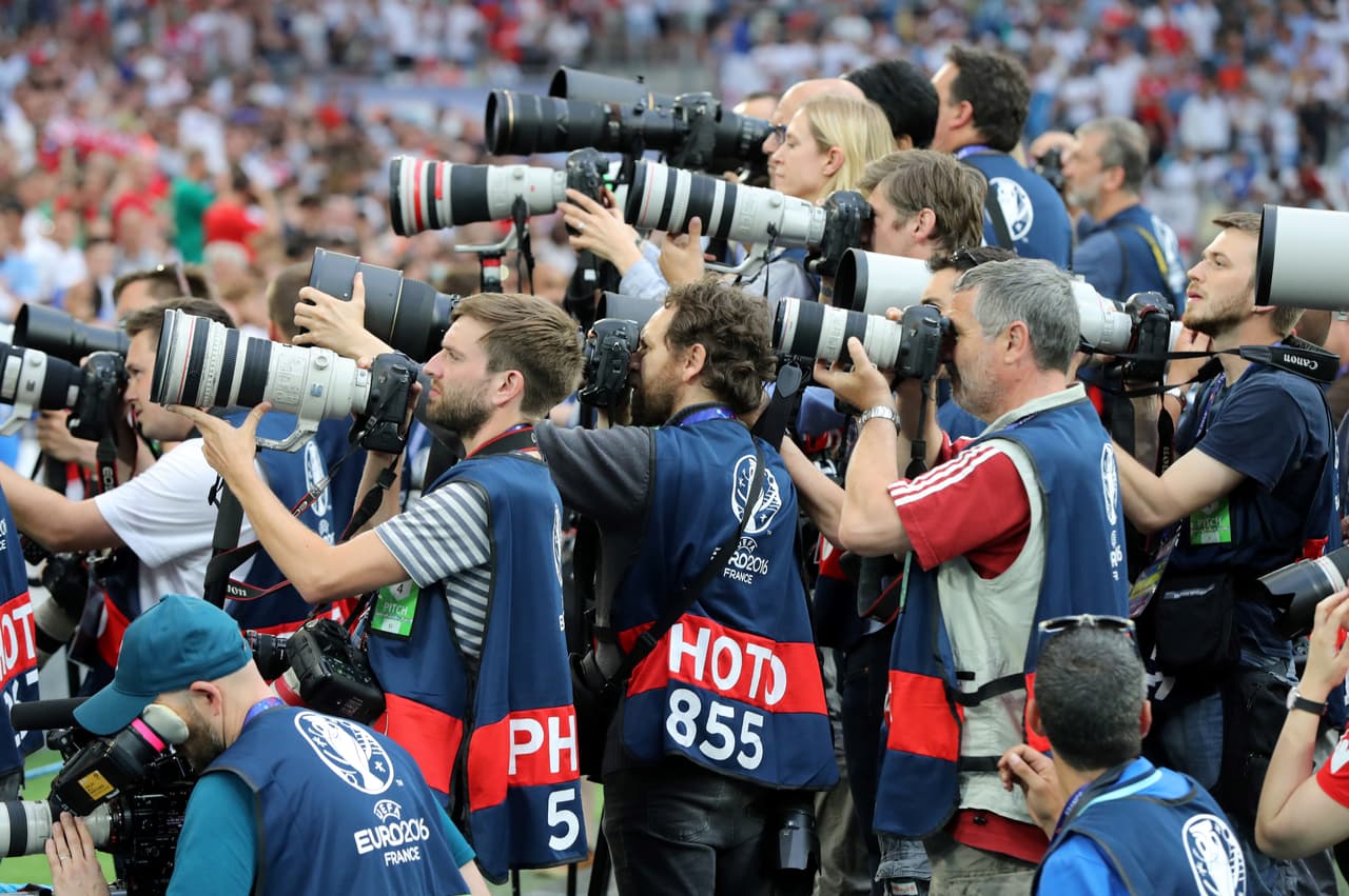 Los medios gráficos sin perder detalle de los partidos.