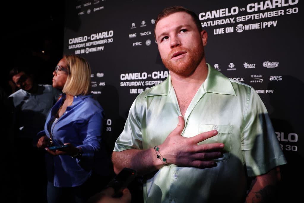 Canelo invita a Santa Fe Klan para que cante previo a su pelea ante Charlo