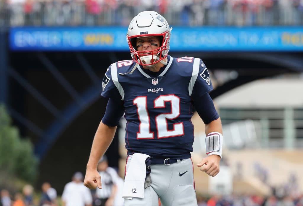 15) 
<b>Tom Brady</b>. El quarterback de los New England Patriots guió a su equipo a una victoria 27-20 sobre Houston al completar 26-39 pases para 277 yardas con tres touchdowns y una intercepción.