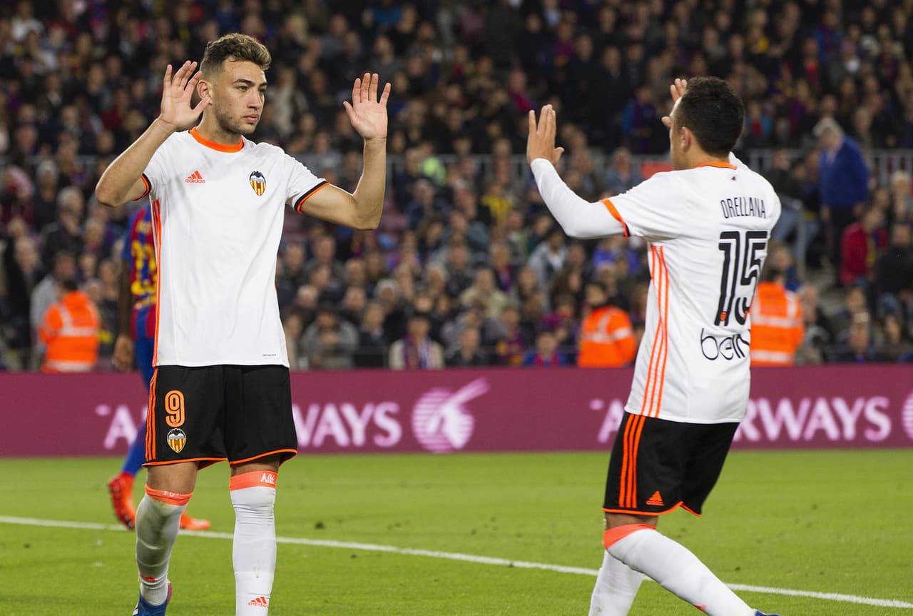 Valencia volvió a sorprender y Munir El Haddadi marcó el 2-2 con el que ambos equipos se fueron al descanso.