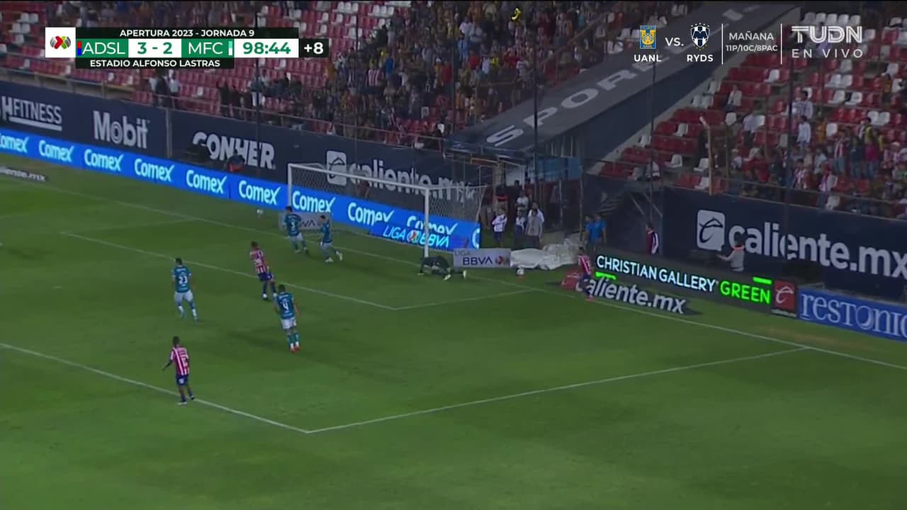 ¡TIRO ATAJADO! disparo por Ricardo Chávez.