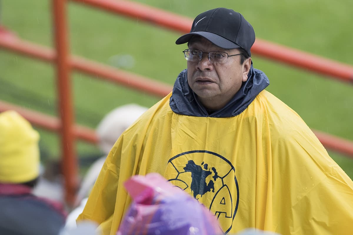 Fanático del América en el Estadio Hidalgo, previo al encuentro contra Pachuca por la jornada 3.