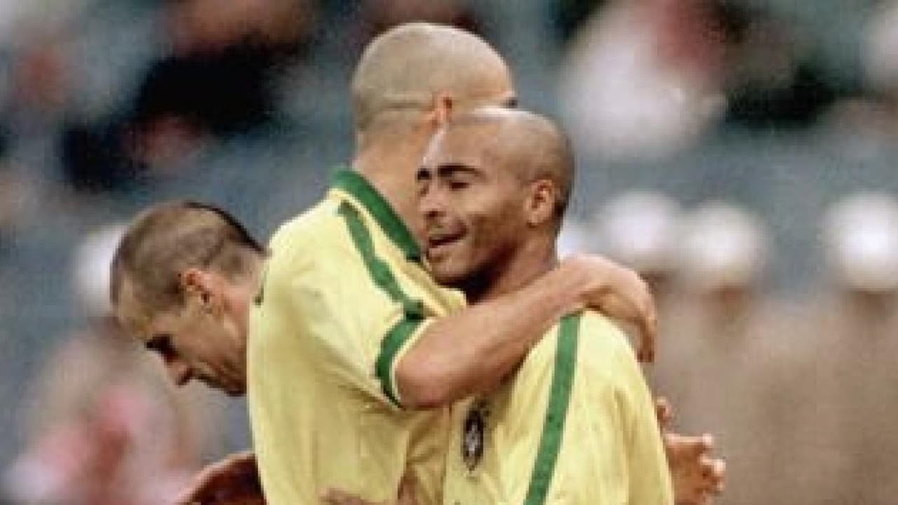 Ronaldo revela que Romario lo llevaba de fiesta para quitarle puesto