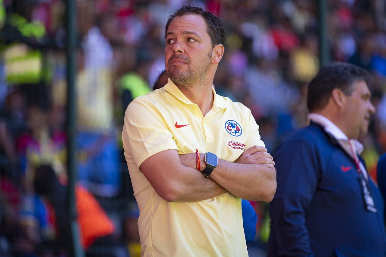 Santiago Baños tiene éxito a bajo costo en el América