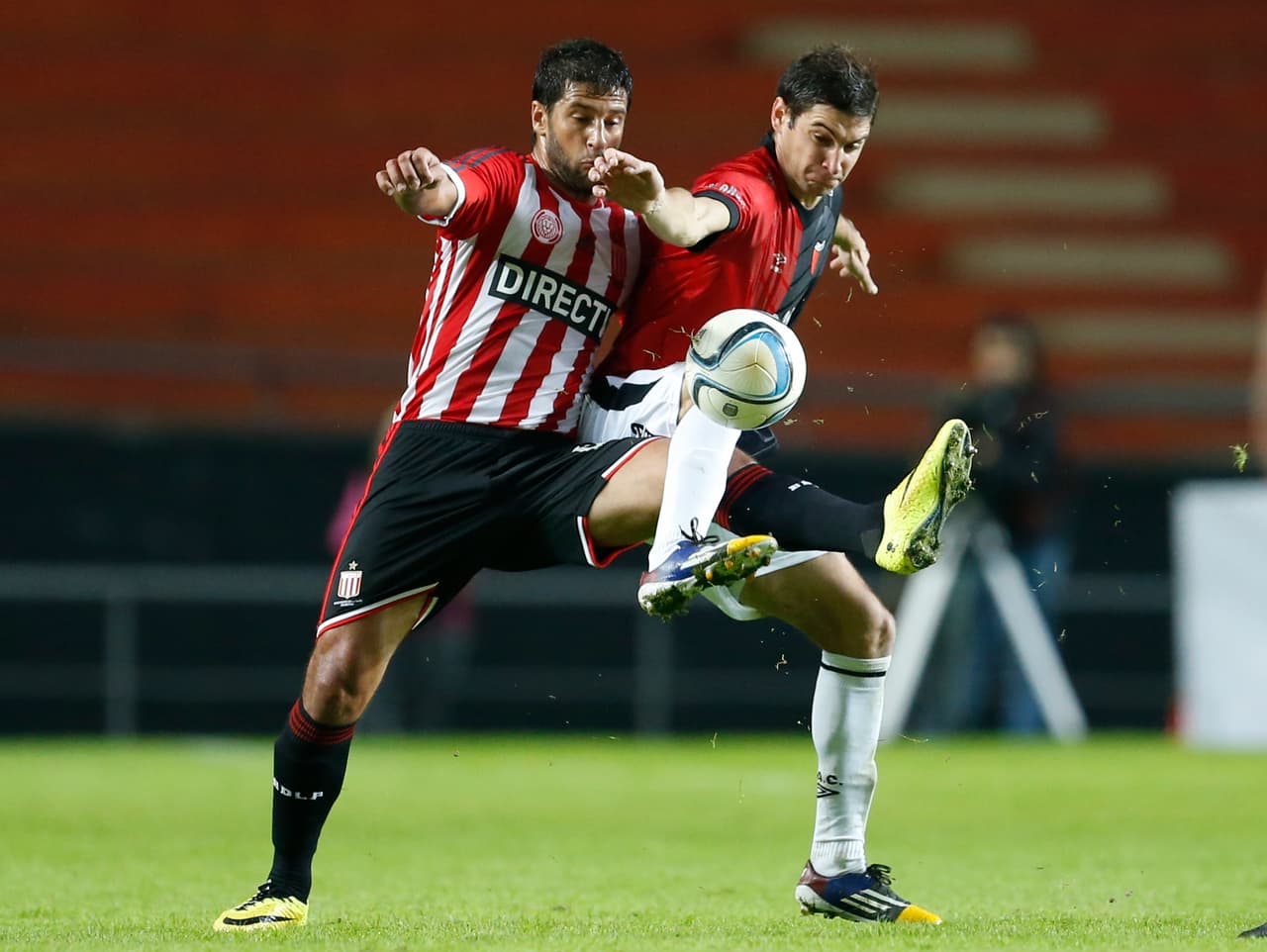 Alario es santafesino y su primer club en la primera argentina fue el Colón de Santa Fe.