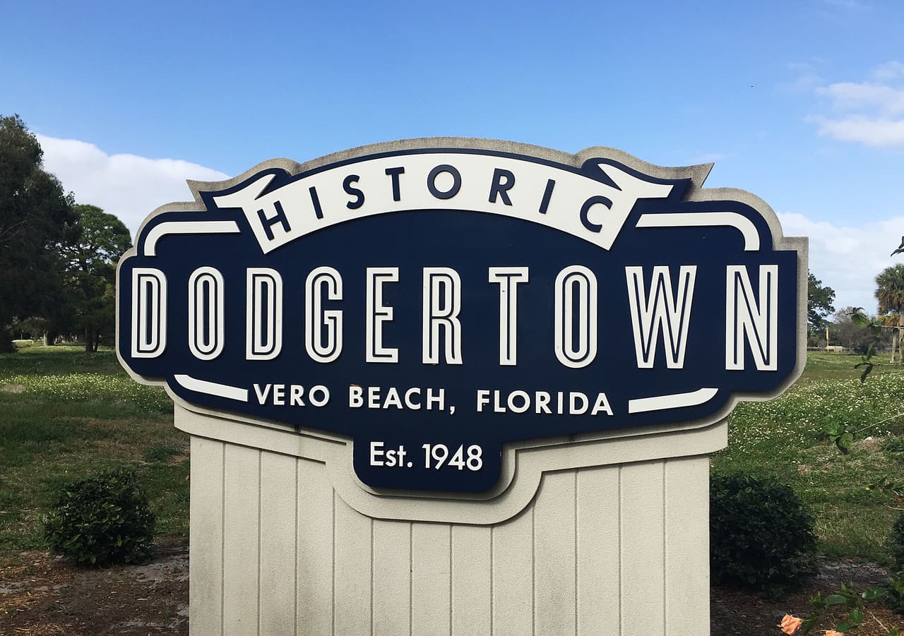 Así luce la entrada a Dodgertown, el viejo recinto donde los Dodgers se preparaban para cada temporada de las Grandes Ligas desde 1948, cuando el equipo estaba en Brooklyn, pero que abandonaron luego de mudarse a Arizona. Hou retoma vida este lugar.